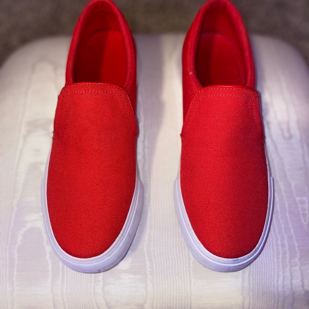 Nike Court Royale Slip on
